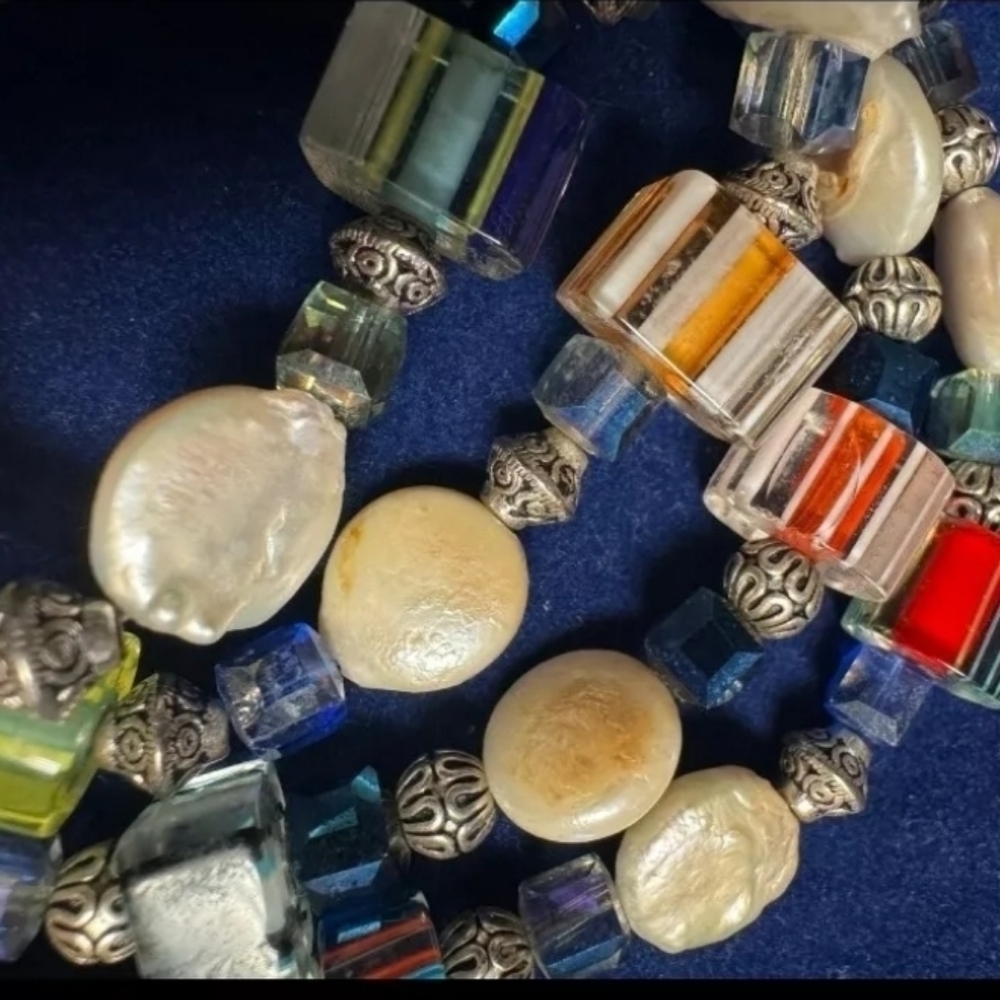 Vintage Multicolored Beaded Art Glass Necklace - Picture 3 of 4